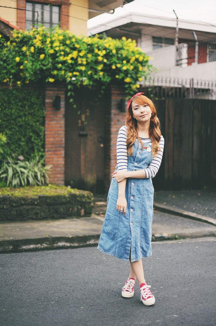 denim overalls outfit